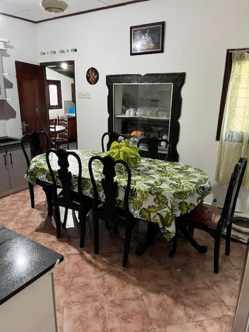 Dona's In Pamunugama Villa Negombo