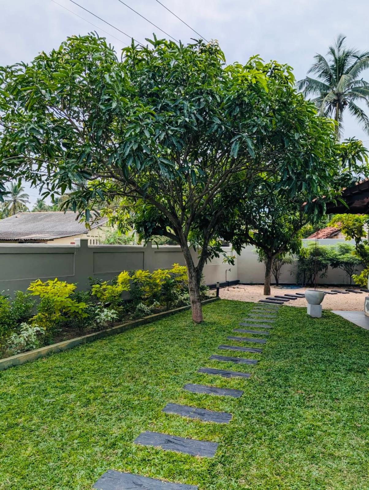 Villa Dona's In Pamunugama Negombo