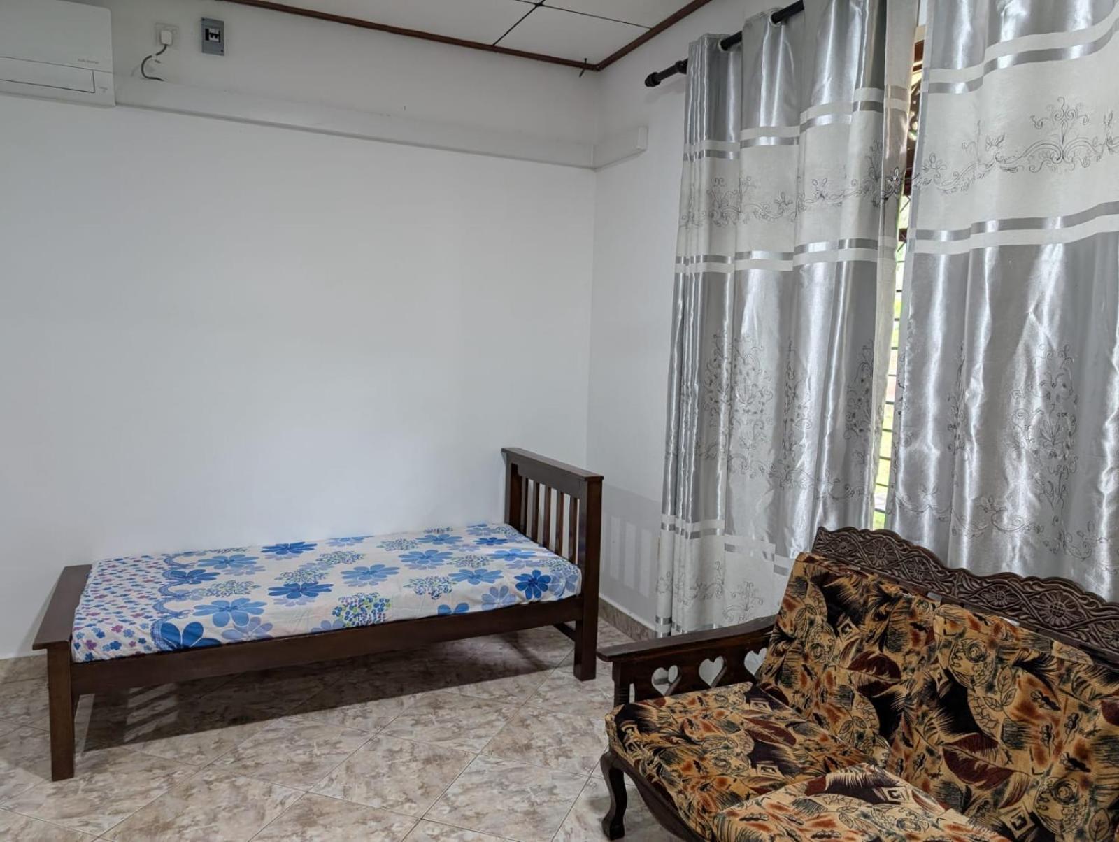 Villa Dona's In Pamunugama Negombo