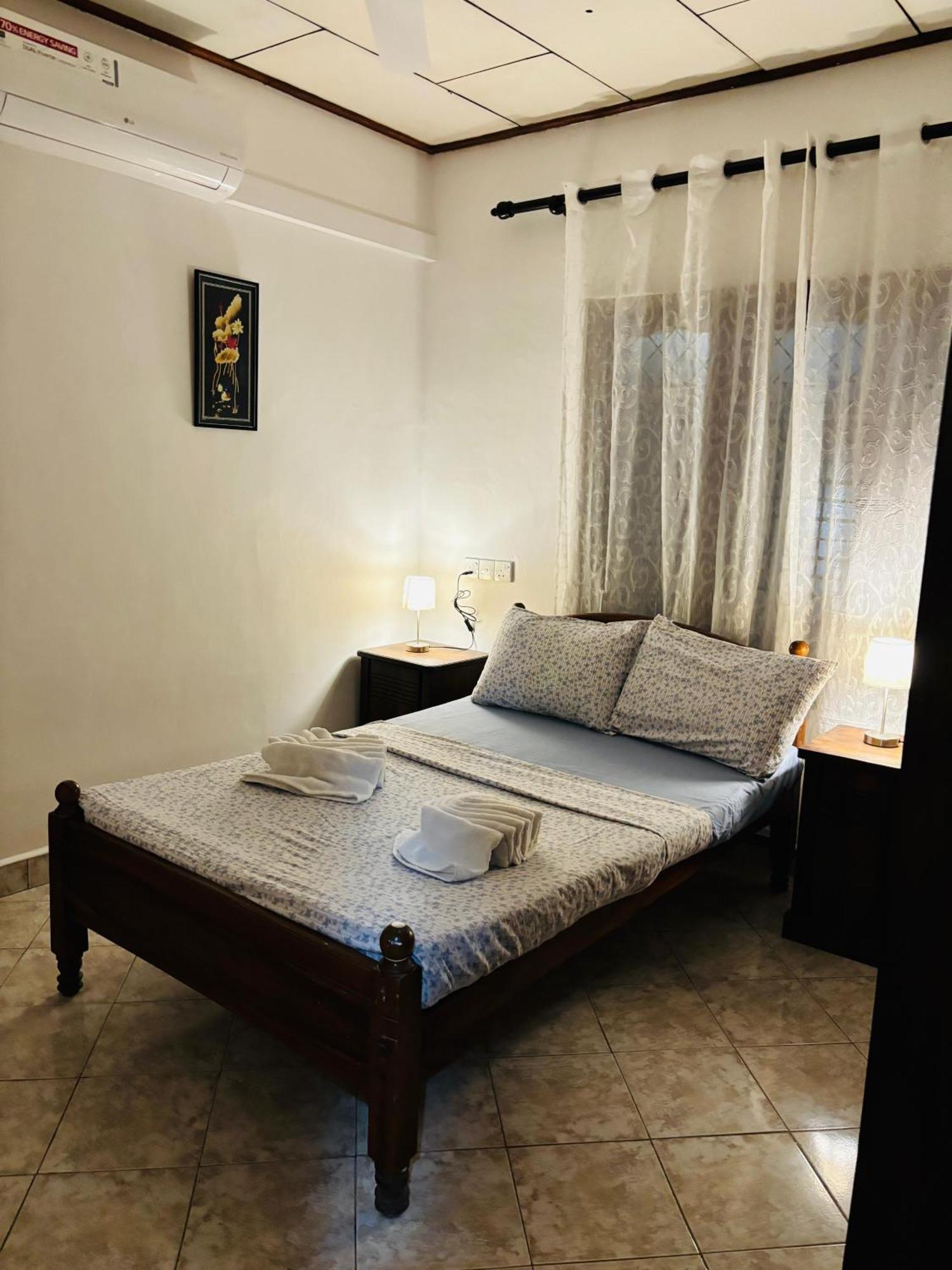 Dona's In Pamunugama Negombo